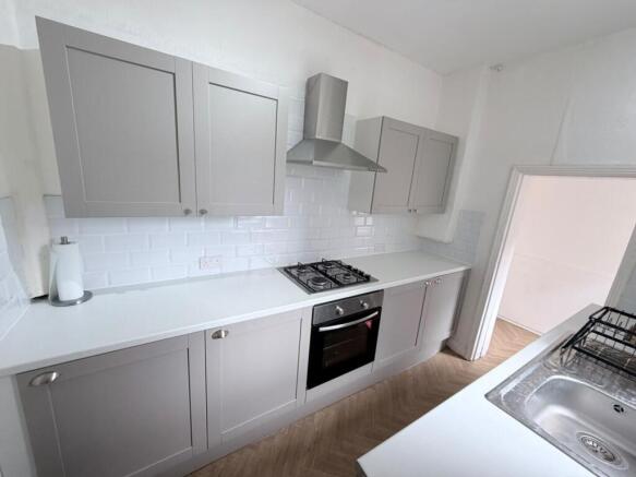 Kitchen (2).jpg
