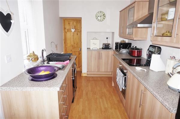 KITCHEN :