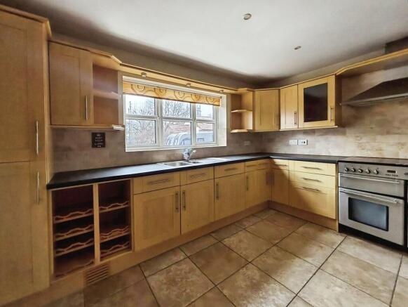 1530b7d2-WhatsApp...