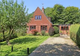 10a, Nutshell Lane, Upper Hale, Farnham GU9 0HG