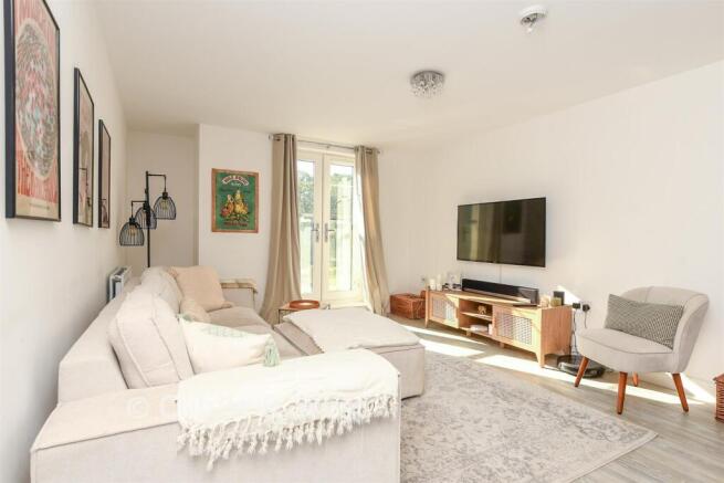 Lounge/Kitchen