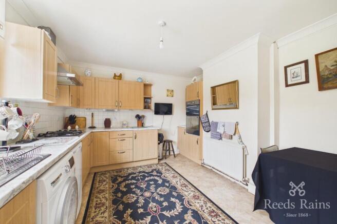 3 bed Semi-Detached for sale Image 4