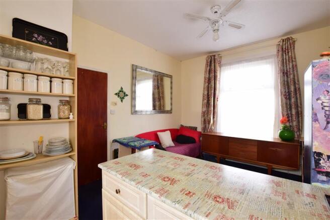 Lounge/Kitchen