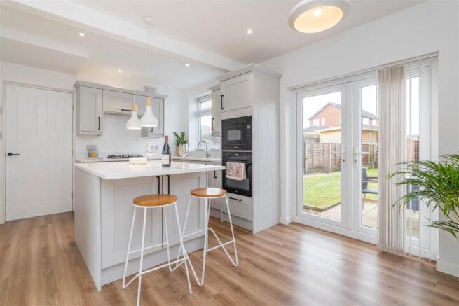 Kitchen/Breakfast Room