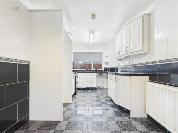 cam01332g0pr0625still007