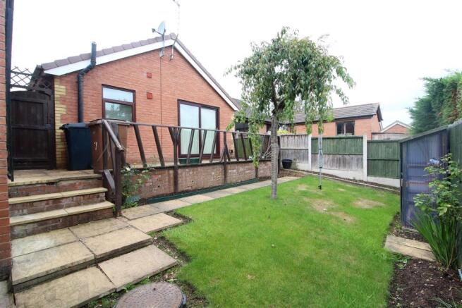 rear garden.JPG