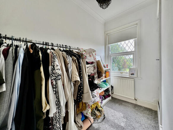 3 bed Terraced to rent Image 9