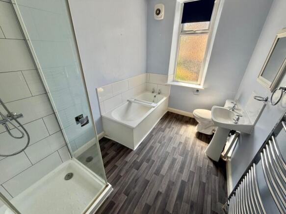 3 bed Terraced for sale Image 5