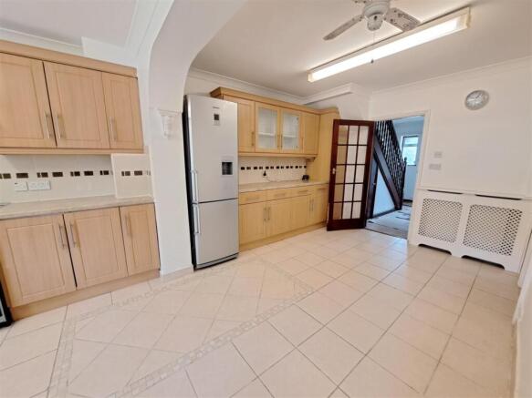 Braemar Avenue, Drayton photo 4
