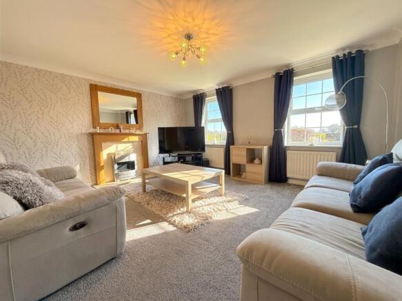 4 bed Terraced for sale Image 10