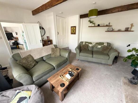 Two bedroom end terrace in Steeton (2).jpg
