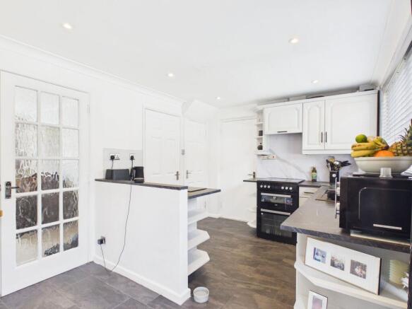 Derwent Drive, Kendal, LA9 - View 5