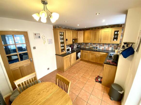 Open Plan Kitchen and Dining Room