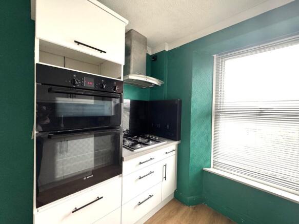 Kitchen (2)