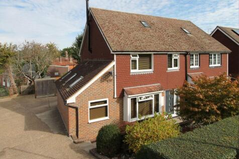 Pearse Place, Lamberhurst, TN3