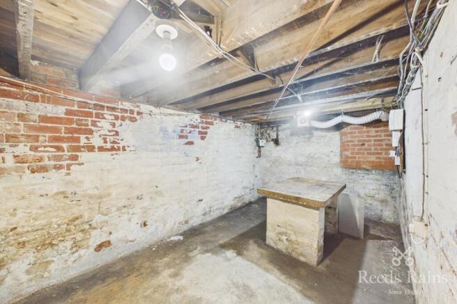 2 bed Terraced for sale Image 8