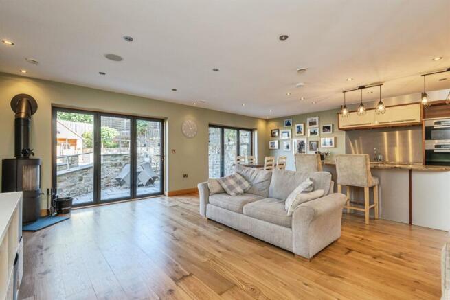 Kitchen/Living Room