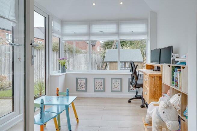 21 Ellis Gardens  Burwell-17.jpg