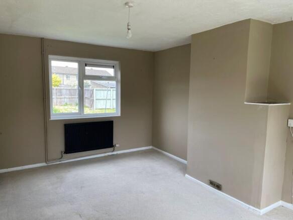 23 Dicketts Road, Corsham, SN13 9JR photo 4