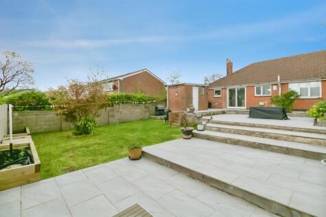 Springfield Rise, Barry