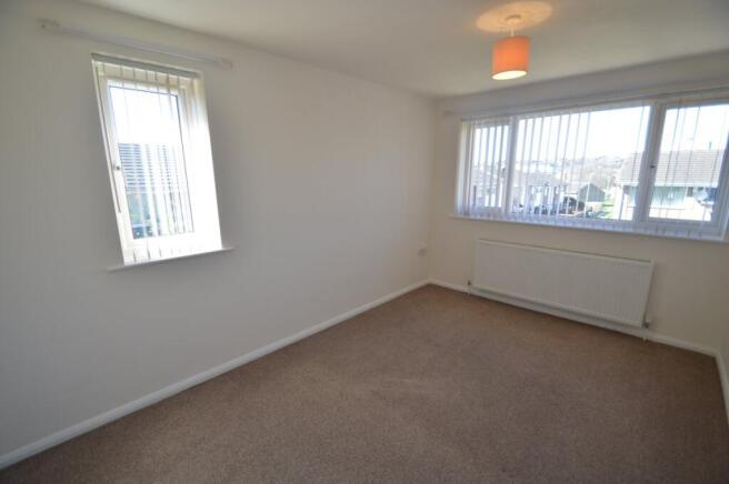 2 bed Terraced to rent Image 6
