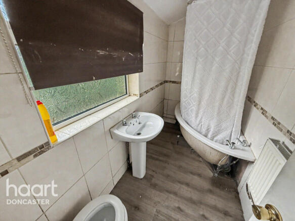 2 bed Terraced for sale Image 6