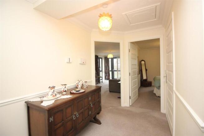 Entrance Hall.JPG