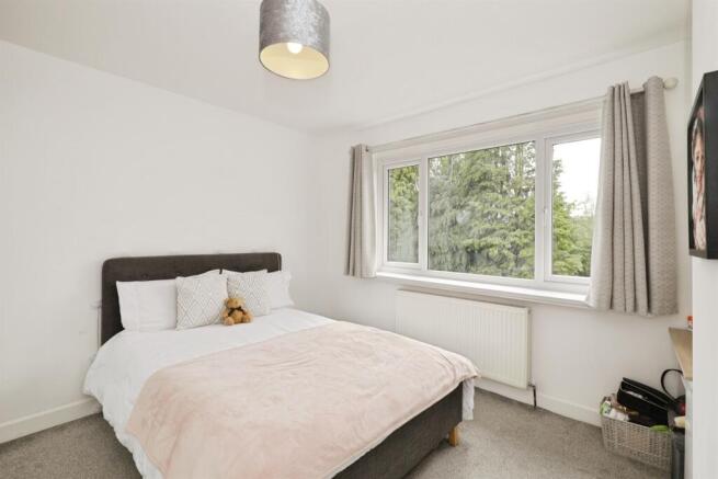 4 bed Semi-Detached for sale Image 7