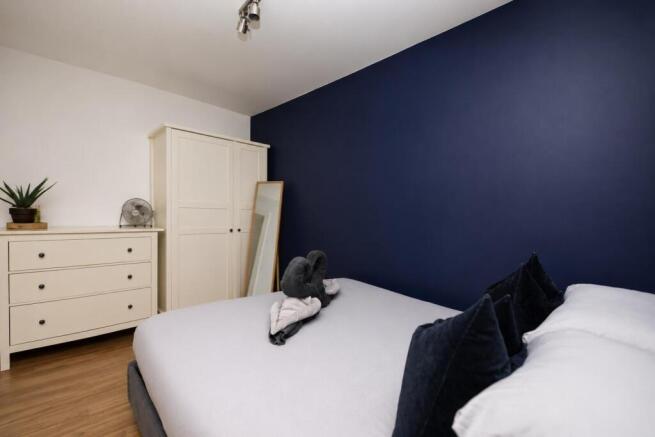 Bedroom..jpg