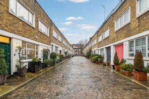 2, Queen's Mews, London W2 4BZ