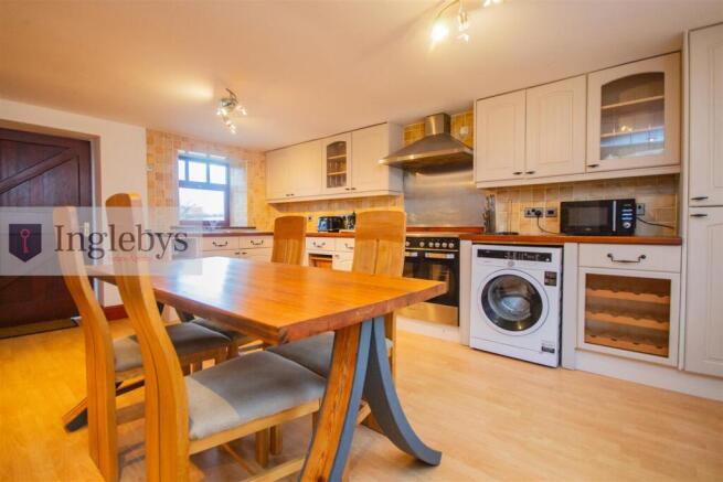 2 bed Barn Conversion for sale Image 6