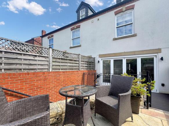 3 bed Semi-Detached to rent Image 8