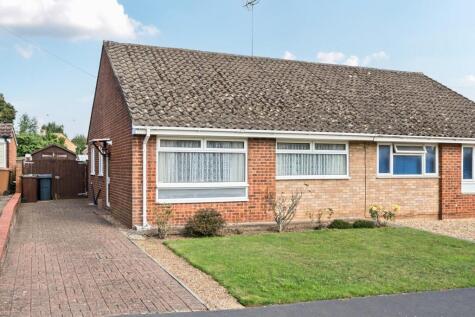 Tritton Fields, Kennington, Ashford TN24