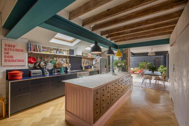Open Plan Kitchen/Diner & Living Space
