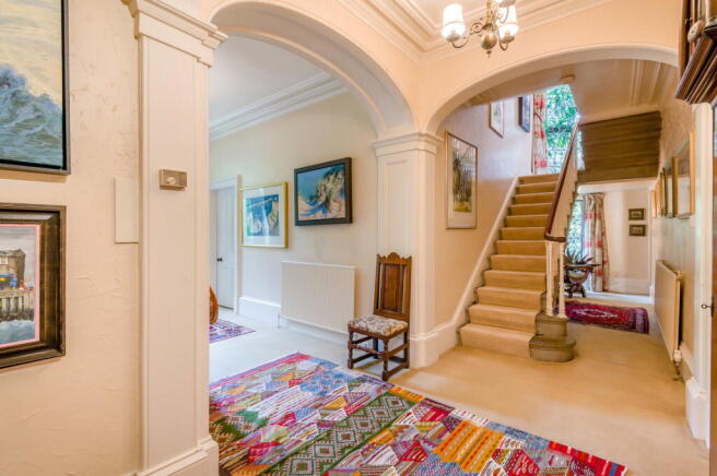 6 bed Detached for sale Image 6