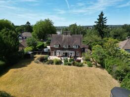 2, The Close, Farnham GU9 8DR