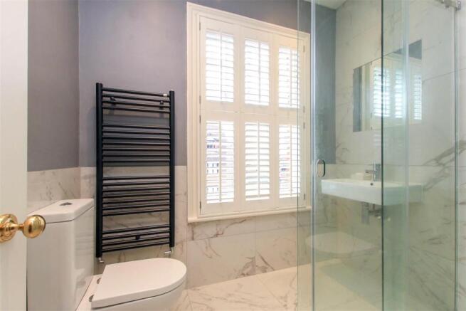 SHOWER ROOM.jpg