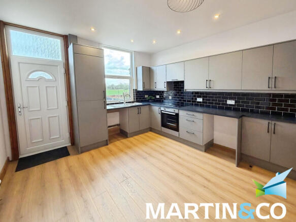 0e25bb31-WhatsApp...