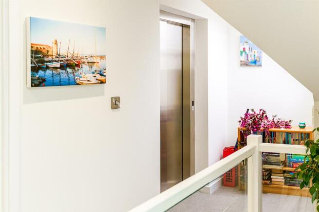Lift Service Direct to Galleried Landing