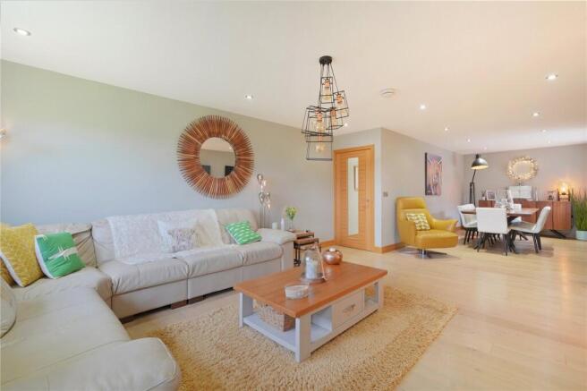 4 bed Barn Conversion for sale Image 8