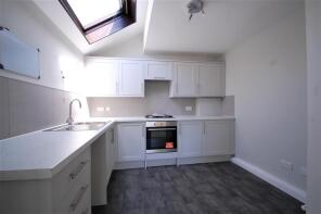 Flat 4, 24a Spinningfield House, Station Road, Petersfield GU32 3ES