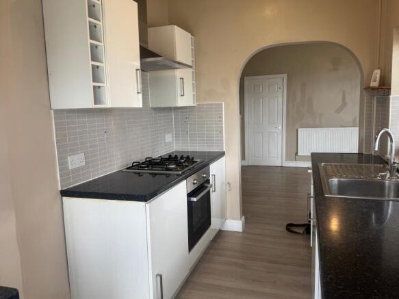 3 bed Semi-Detached for sale Image 4