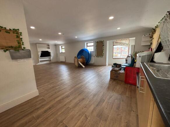 Detached for sale Image 4