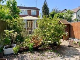 32, Theobalds Road, Leigh-on-sea SS9 2NE