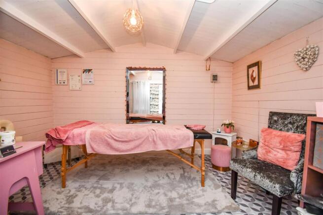 Garden room