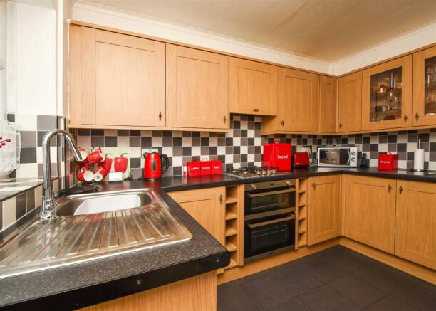 10 Wombourne Road - Kitchen.jpg