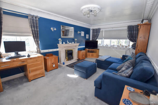 Lounge 1
