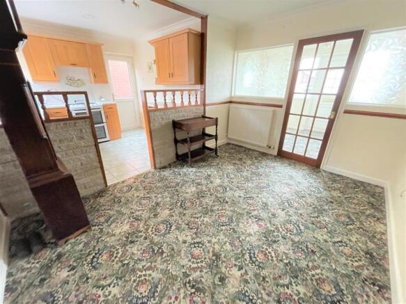 DINING KITCHEN