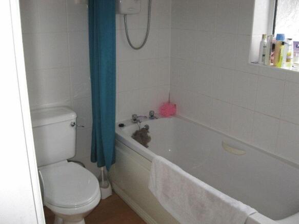 Flat - bathroom
