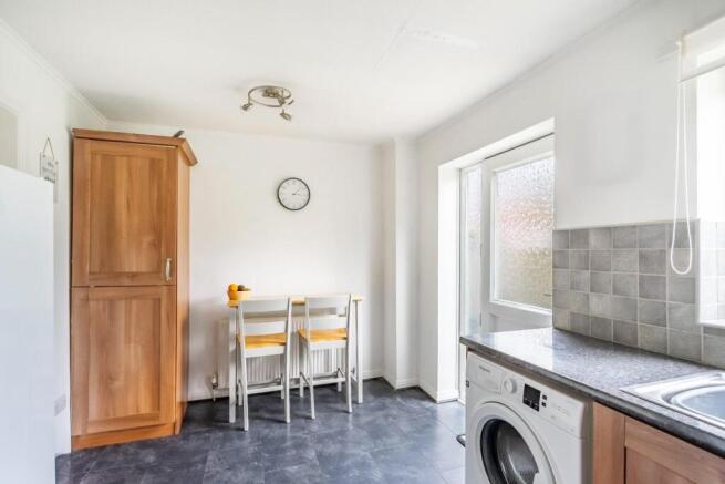 2 bed Semi-Detached for sale Image 8